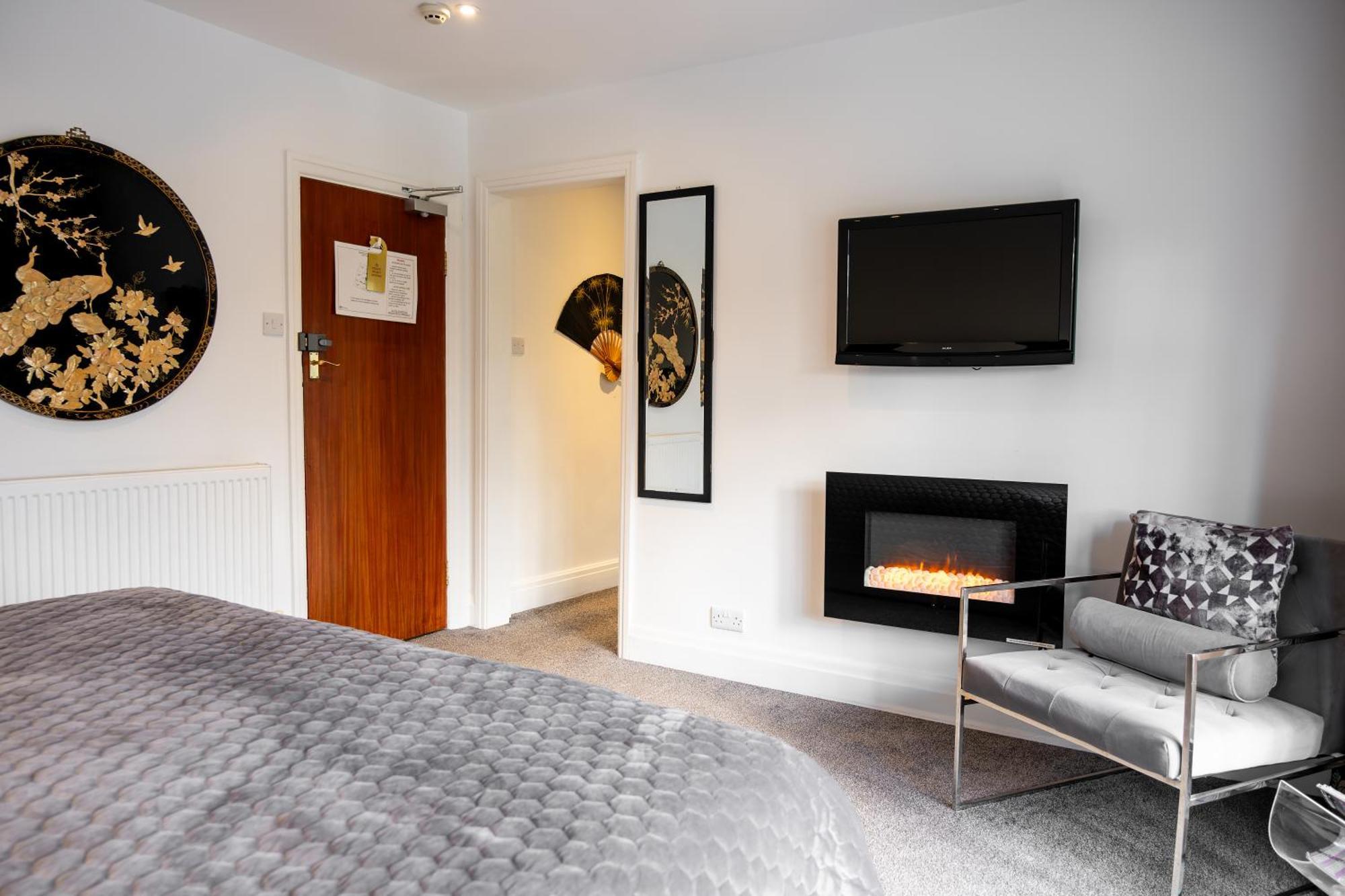 Park Manor Hotel 2*
